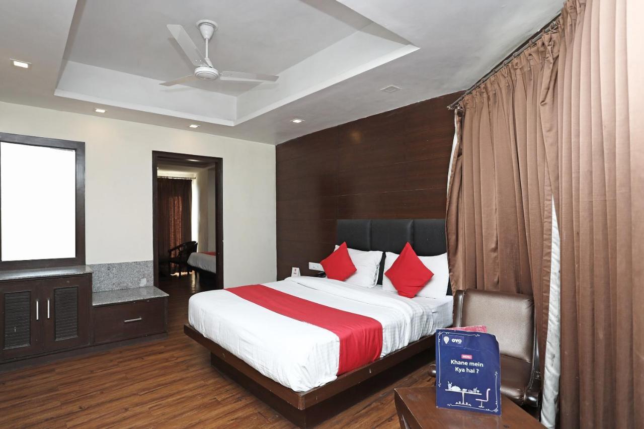Hotel Maharaja Palace Kānpur Exterior photo