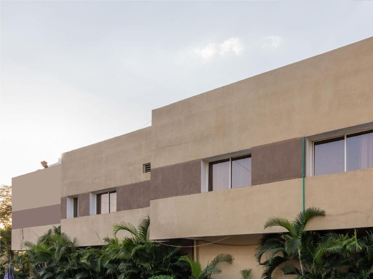 Hotel Maharaja Palace Kānpur Exterior photo