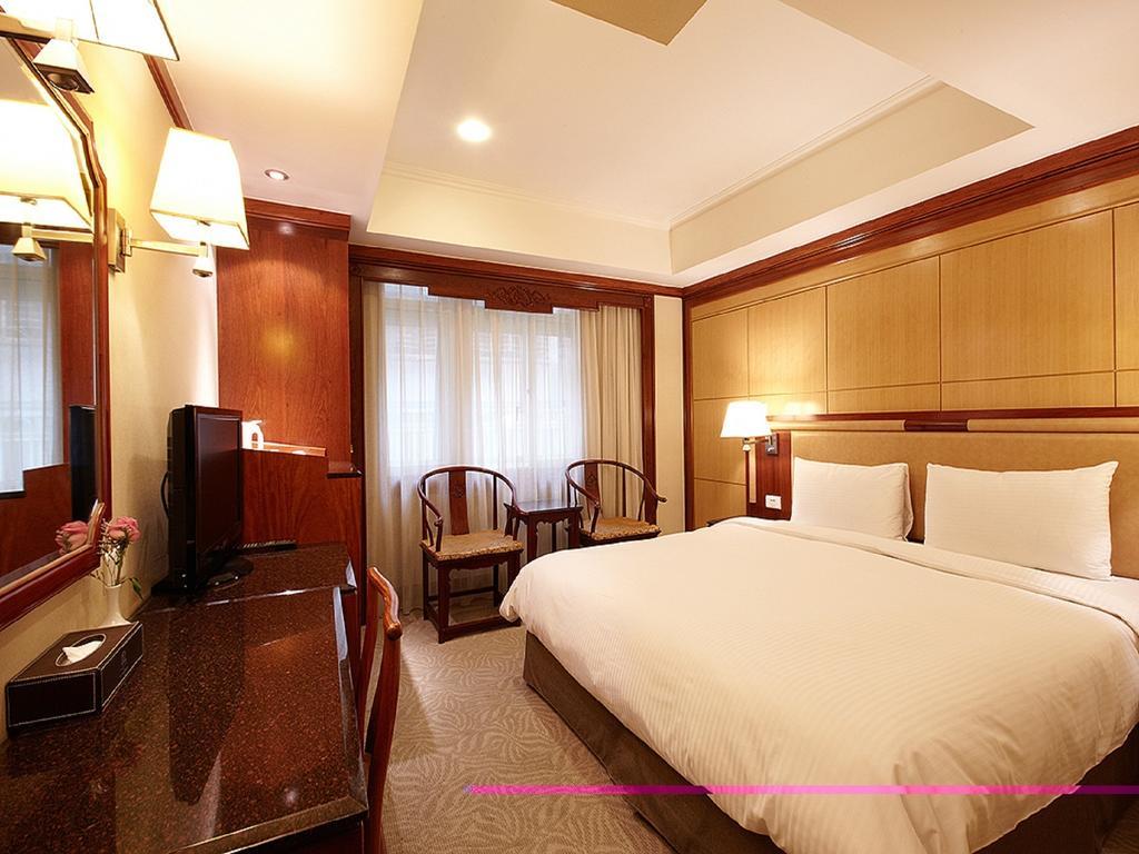 Hotel Maharaja Palace Kānpur Room photo